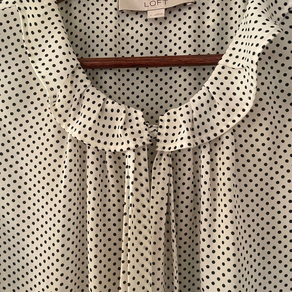LOFT Polka Dot Sleeveless Blouse L – Ruffle & Tie Neck, Classic Chic - Picture 3 of 5